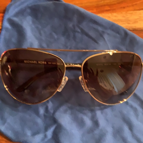 ?NWT MIchael Kors San Jose Tortoise Sunglasses? main image 10
